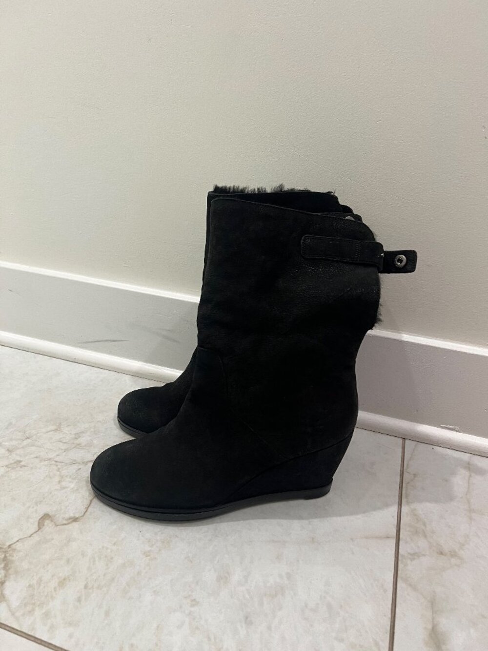 Eileen Fisher Black Nubuck Shearling Lined Wedge Boots Size 8.5 US